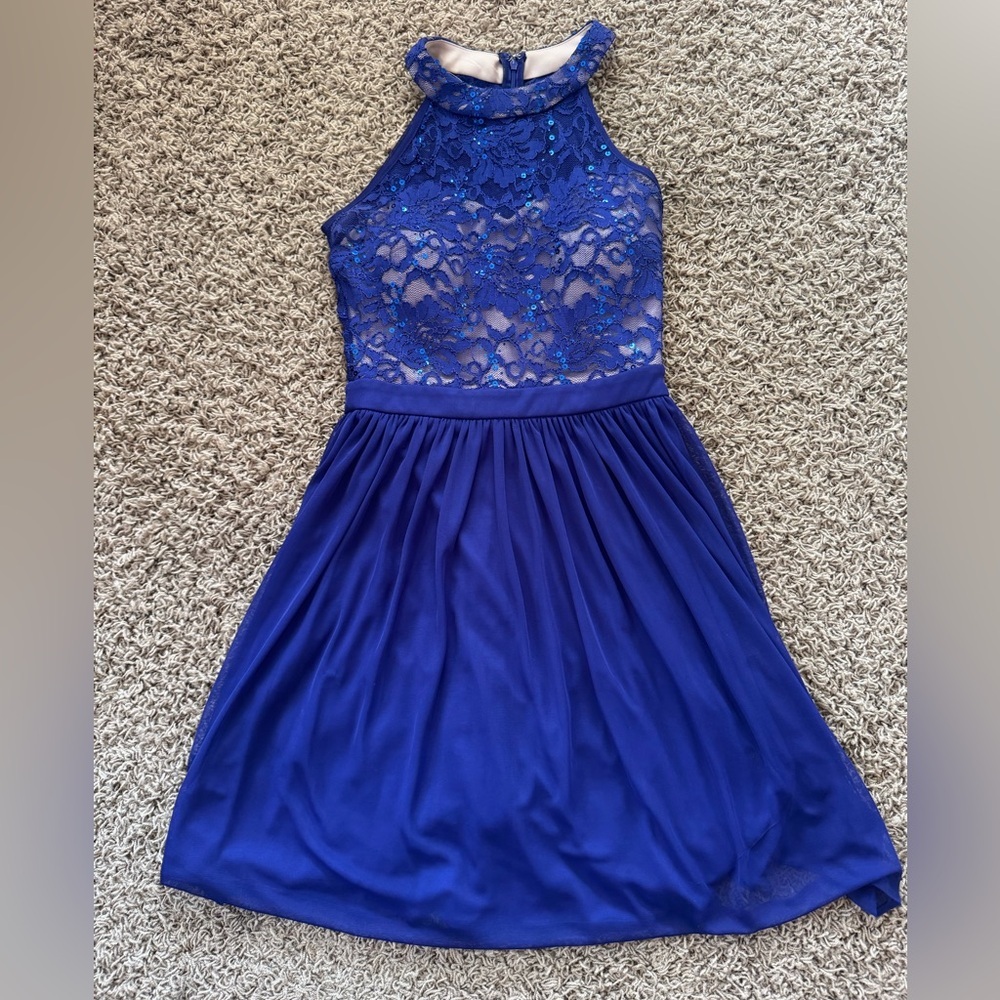 Elegant Blue Lace Halter homecoming or party Dress by Morgan & Co size 3/4